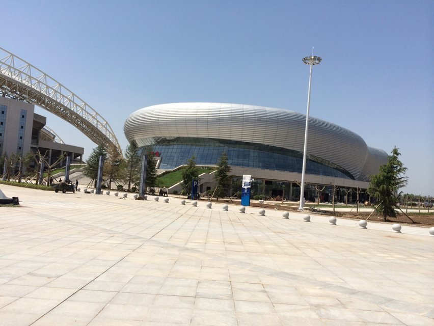渭南(nán)體(tǐ)育中心球類館